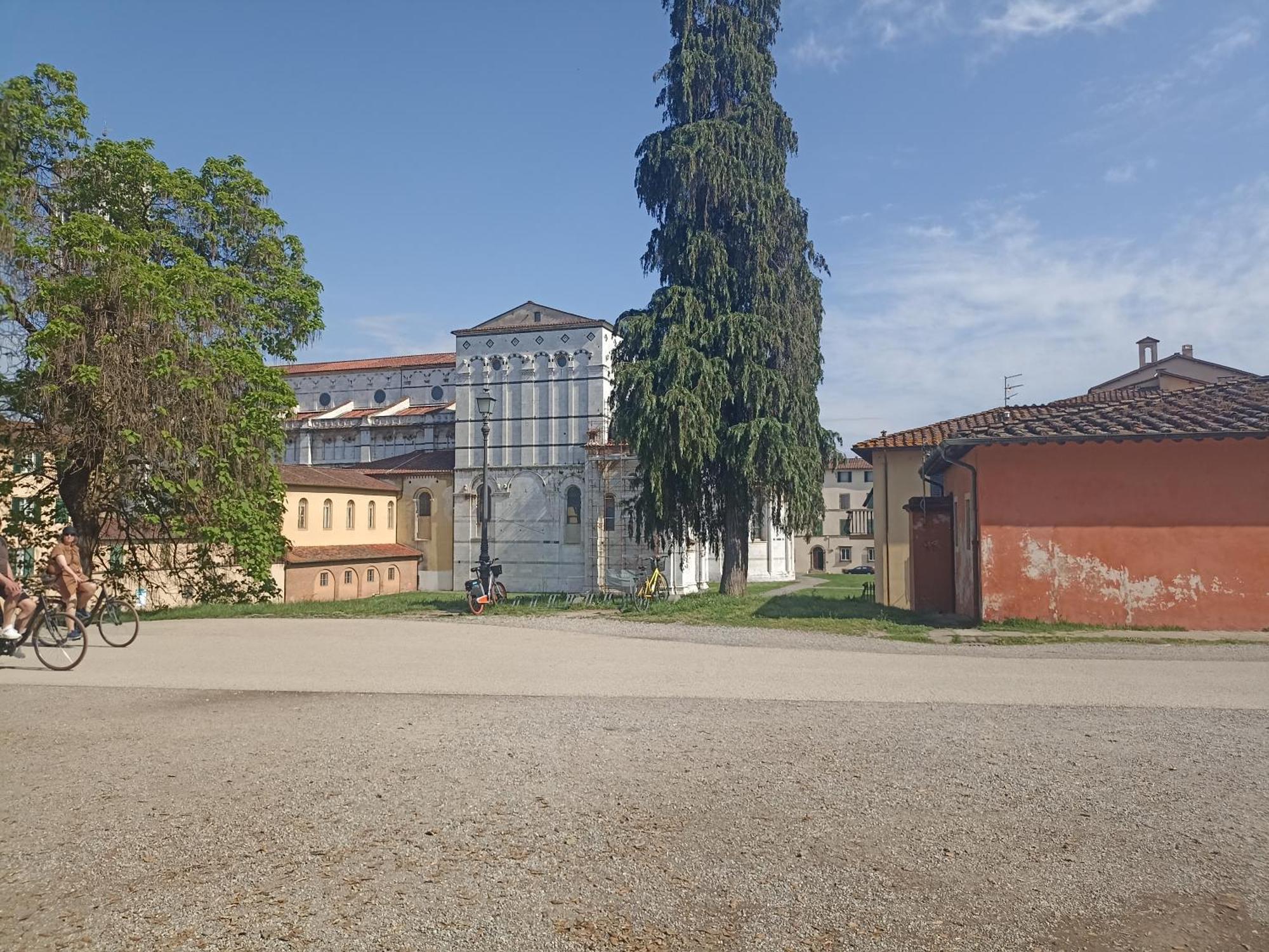 Gem In The City Center Of Lucca With Air Conditioning - Exclusive Ground Floor House Inside The Walls Close To Botanical Garden And Piazza San Martino Villa ภายนอก รูปภาพ